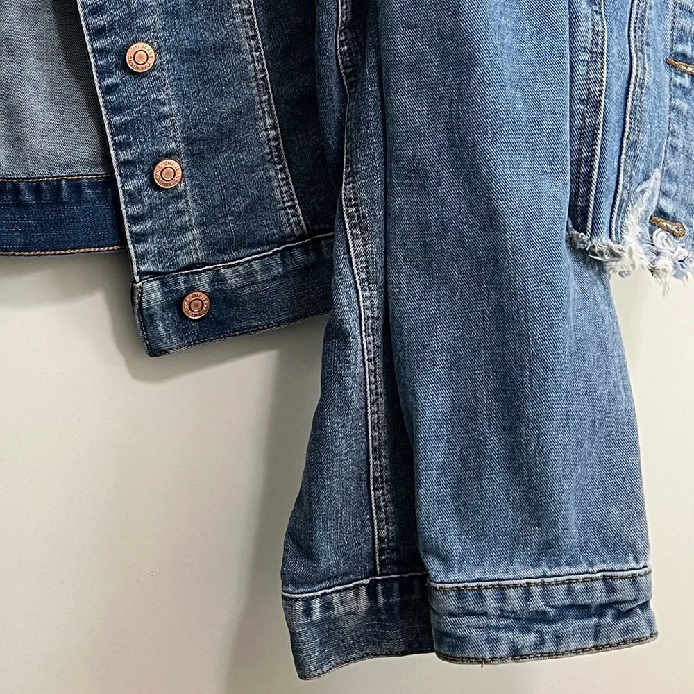 Jean jacket - Picture 4 of 4